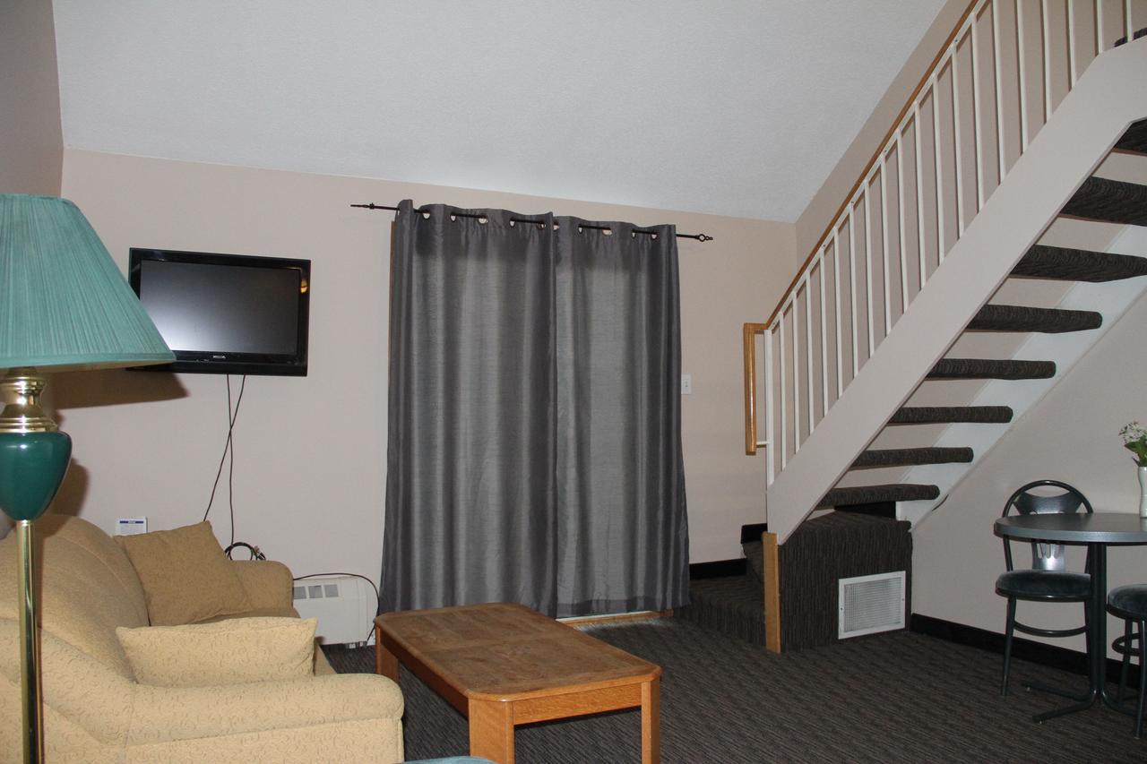 Garden Court Motel Manning Bagian luar foto