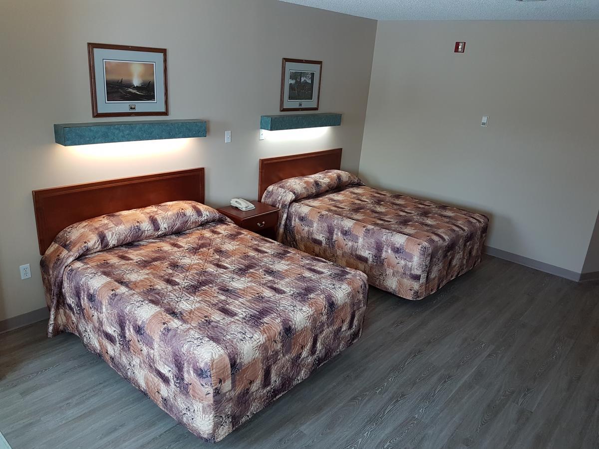 Garden Court Motel Manning Bagian luar foto
