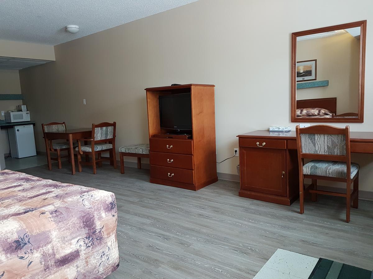 Garden Court Motel Manning Bagian luar foto